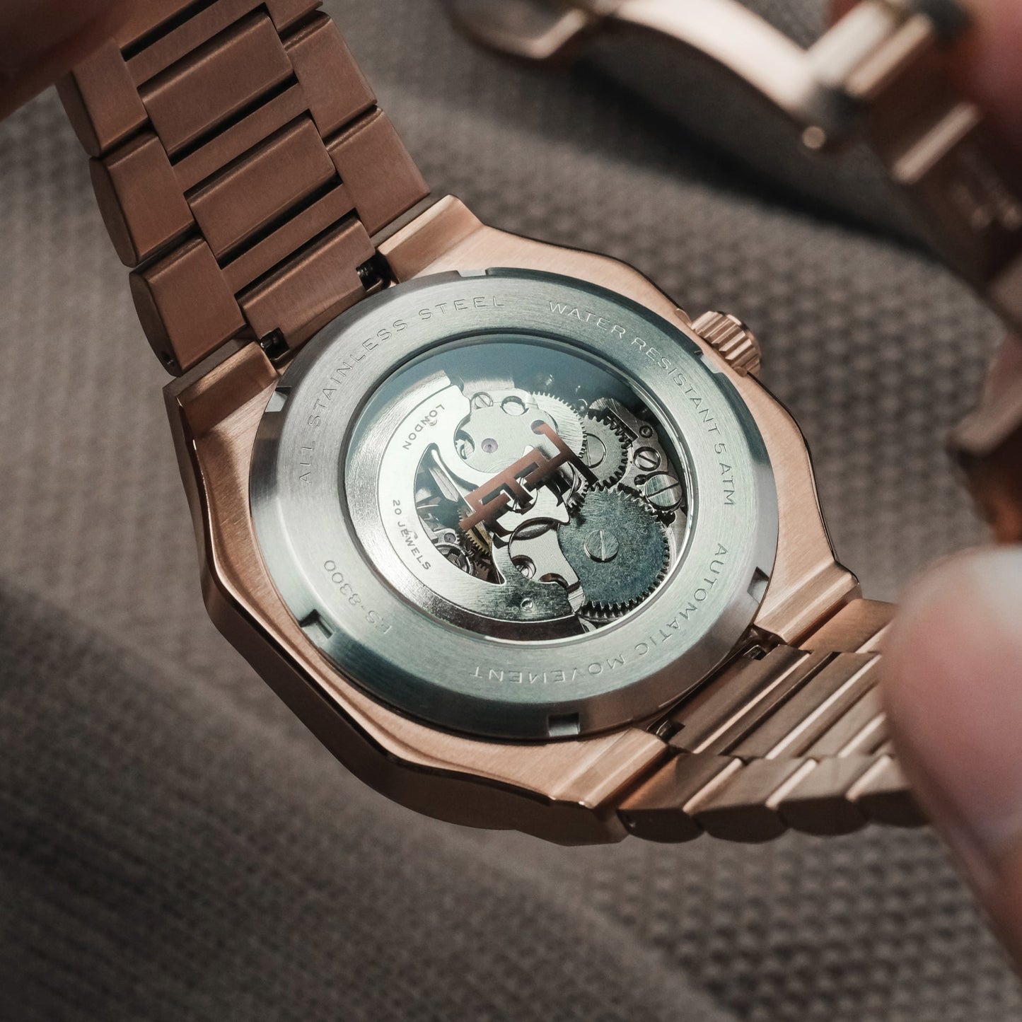 Thomas Earnshaw Discovery Exeter Skeleton Automatic Electric Blue