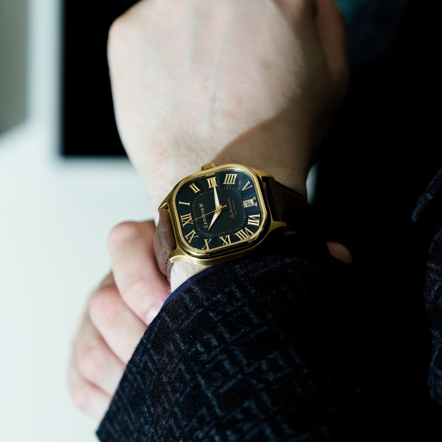 Thomas Earnshaw Coussin Automatic Gold